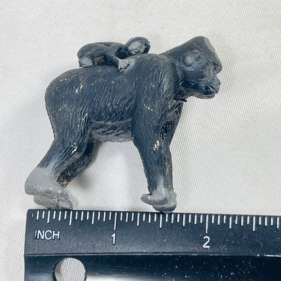 Vintage Hand-Painted Gorilla Figurine With Baby On Back Rubber Toy - Picture 5 of 11